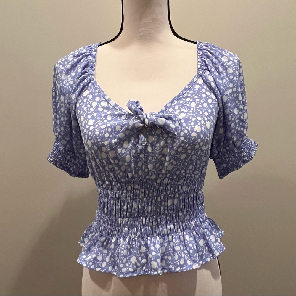 Blue & White Short Sleeve Blouse By Sienna Sky Size Small NWT